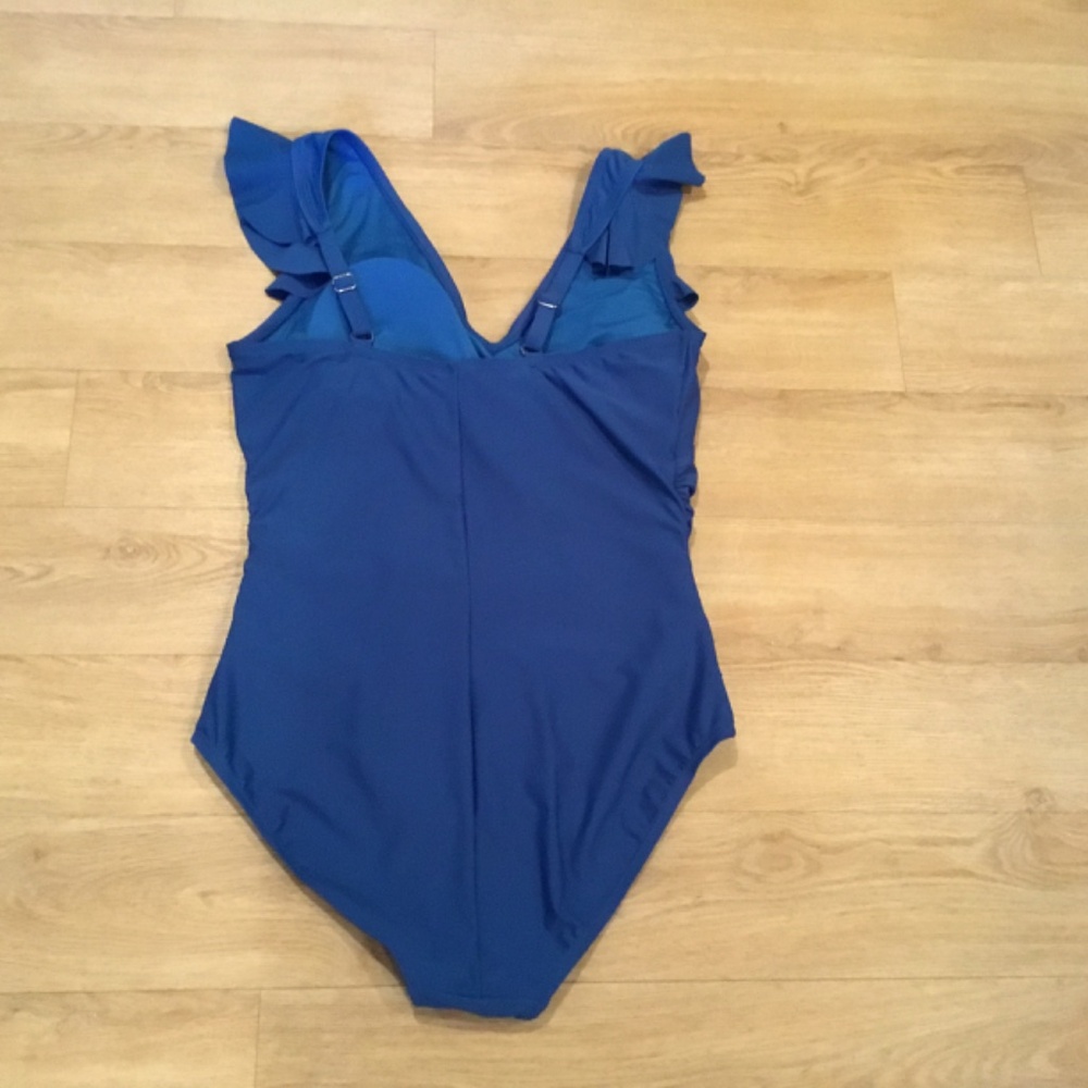 Women’s Ruffle Ruched Tummy Control One Piece Bathing Suit - Picture 6 of 7
